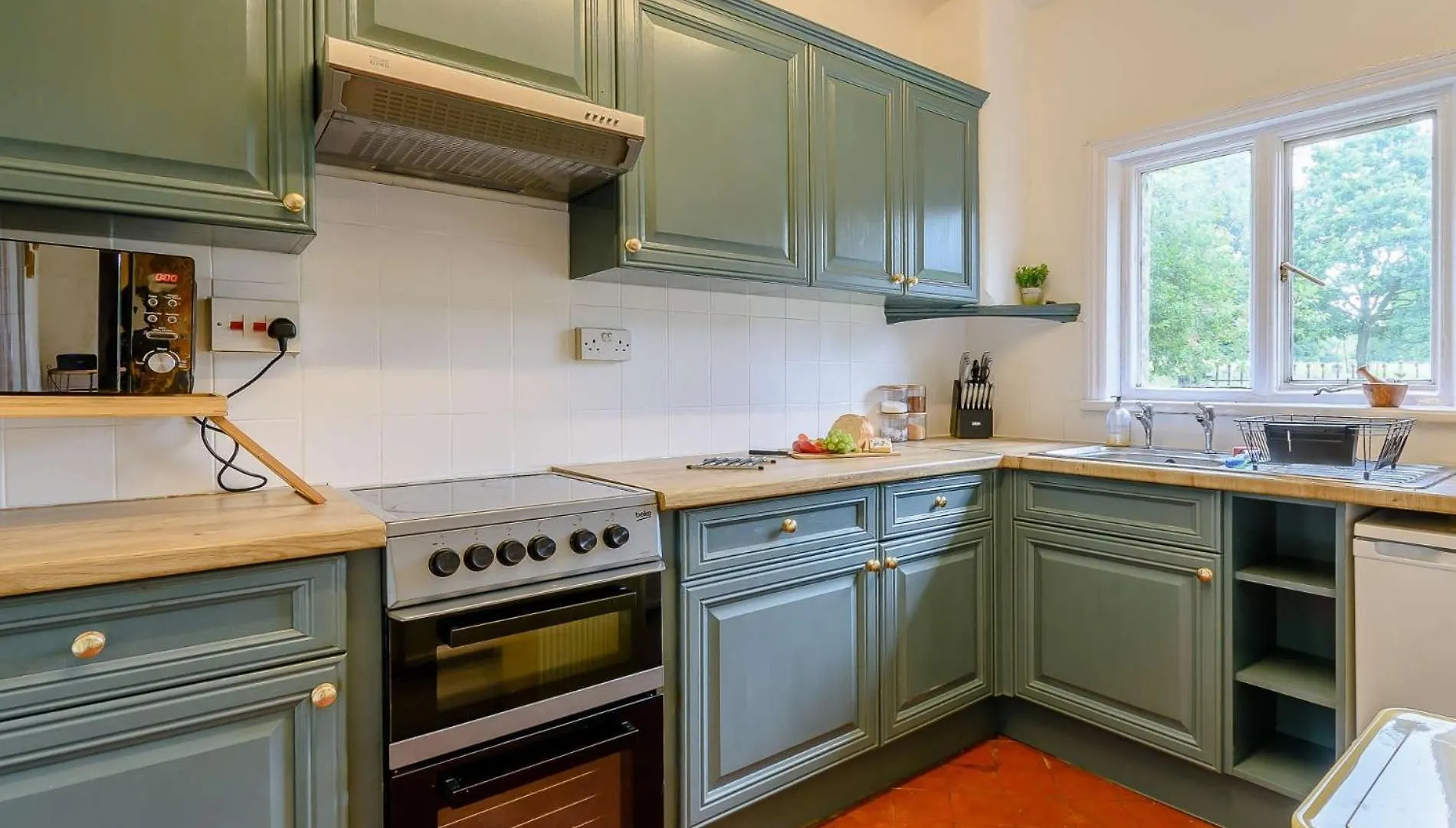 2 Bed In Londesborough 88620 Villa 0*,  United Kingdom
