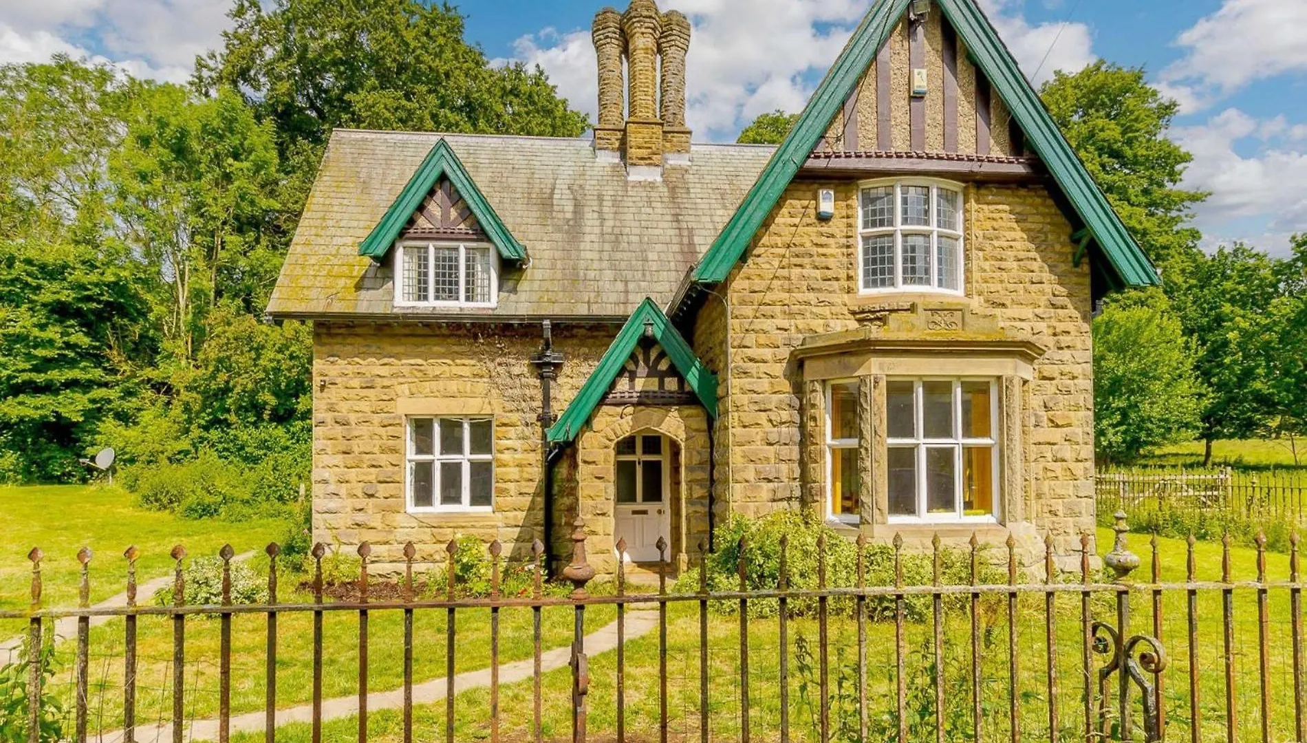 2 Bed In Londesborough 88620 Villa